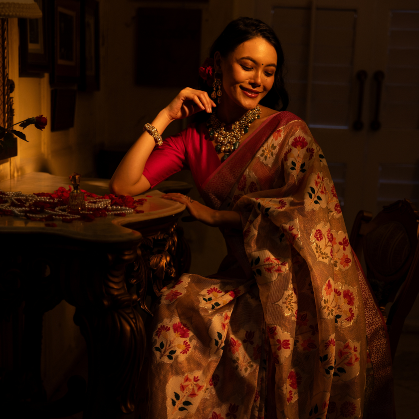 A classic, elegant weave for the weddings. Hand woven  in precious gold & silver .