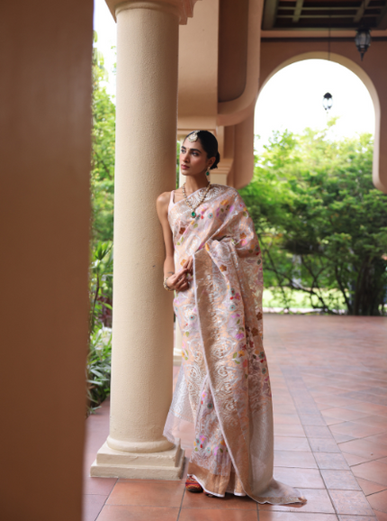 Grey Zari Kota Handloom Saree